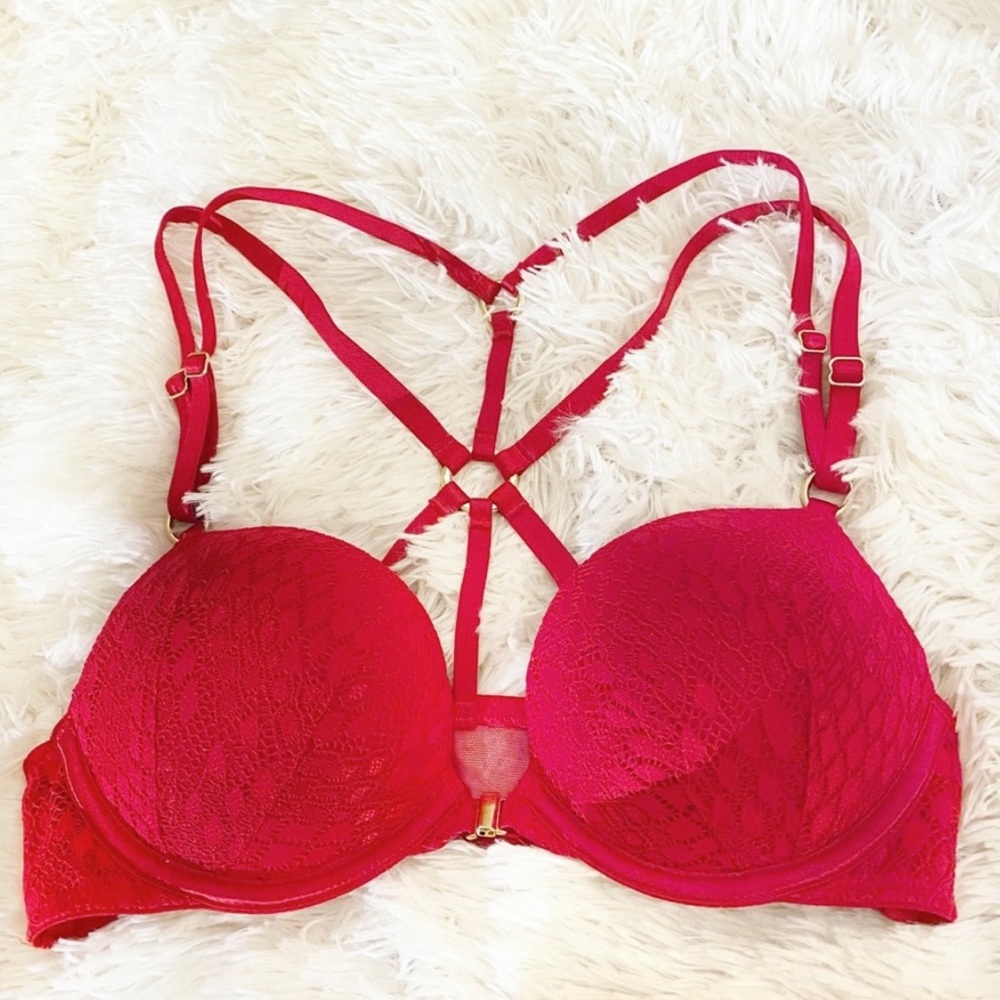 Victoria Secret Bombshell Bra 🍁